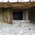 A3493 Infanteriebunker Station Bärschwil West – 602650/249890 – 2 Scharten für Ik (mobil) – Schussfeld auf 2 Barrikaden und die Brücke beim Bahnhof